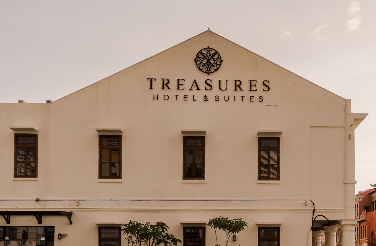 Treasures Hotel And Suites Malacca Exterior photo