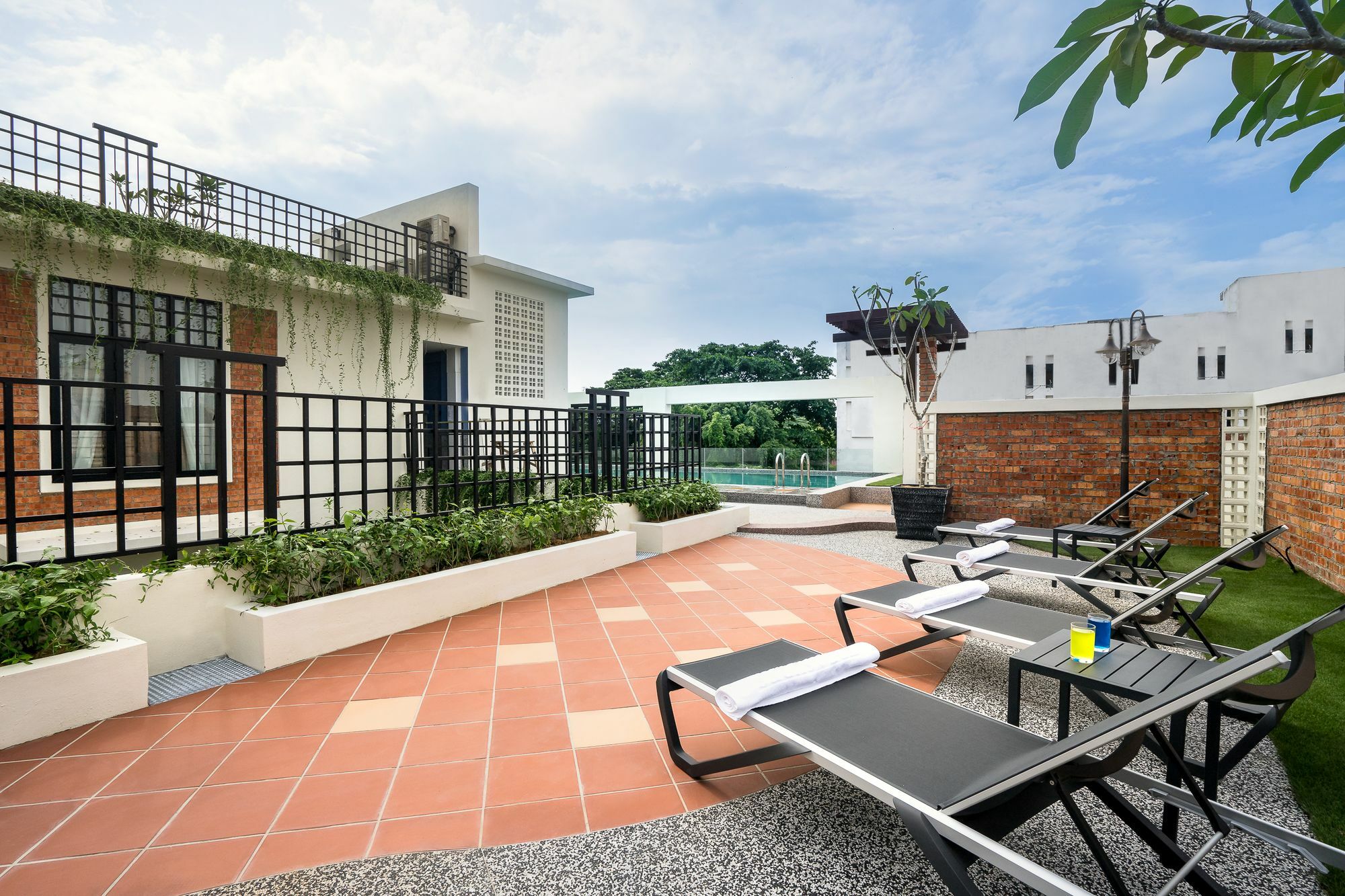 Treasures Hotel And Suites Malacca Exterior photo
